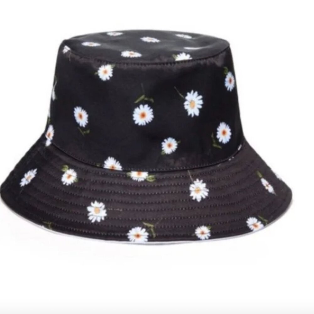 Alice + Olivia Reversible Bucket Hat By Stacey Bendet